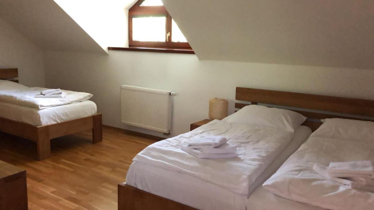 Obora 824 Villa โนวา บิสทริตเซ ภายนอก รูปภาพ